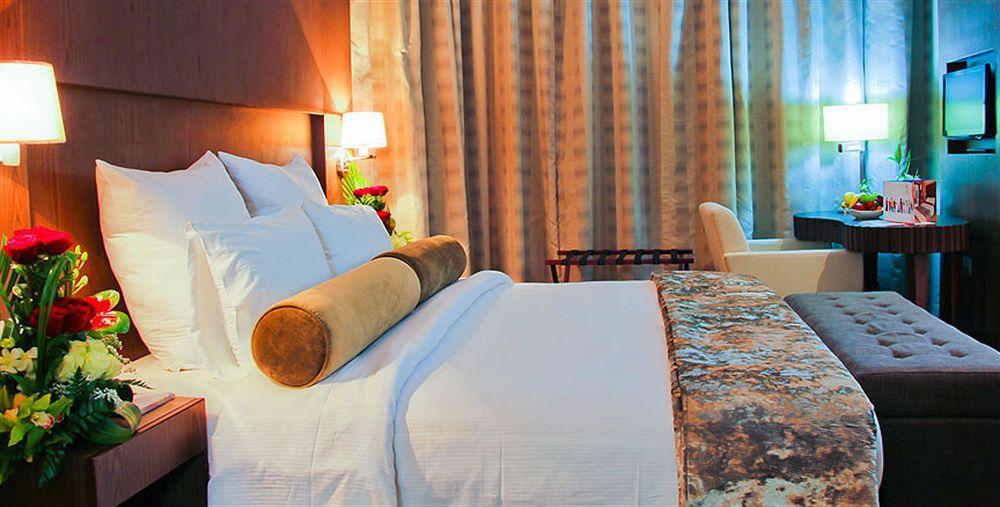 Oaks Liwa Executive Suites Абу Даби Екстериор снимка