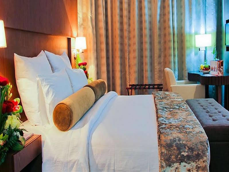 Oaks Liwa Executive Suites Абу Даби Екстериор снимка